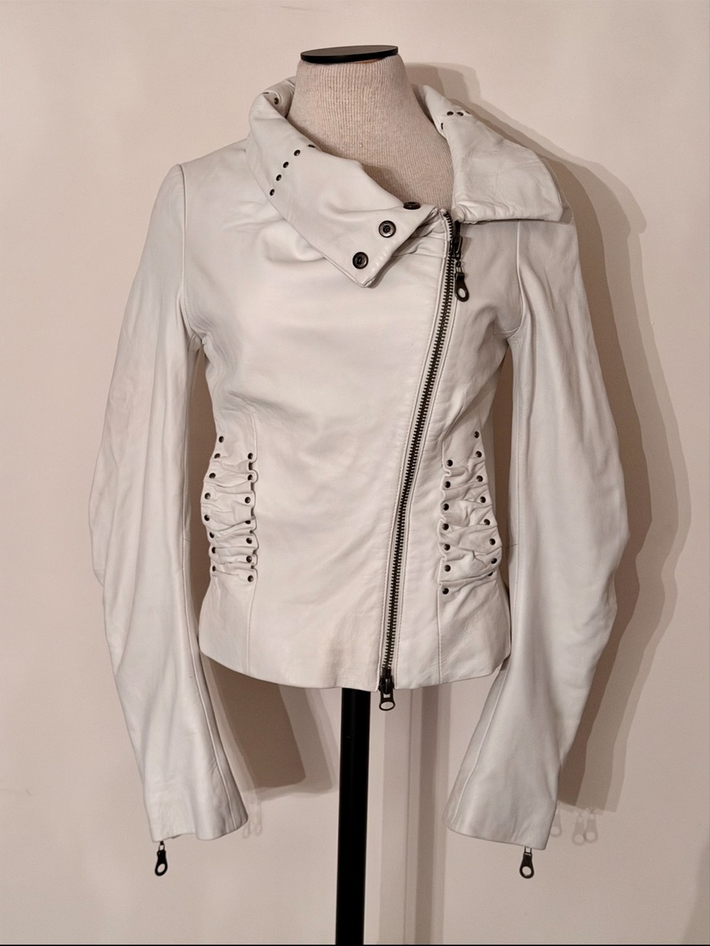 L.A.M.B. Gwen Stefani White Leather Asymmetrical Moto Biker Jacket Small
